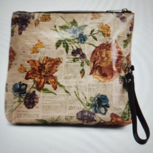 NWT Patricia Nash Leather Valerie Fold Over Wristlet Pouch - Picture 2 of 7